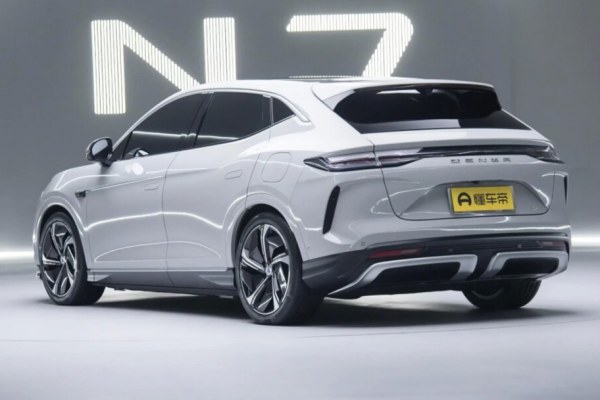 2025 BYD Denza N7