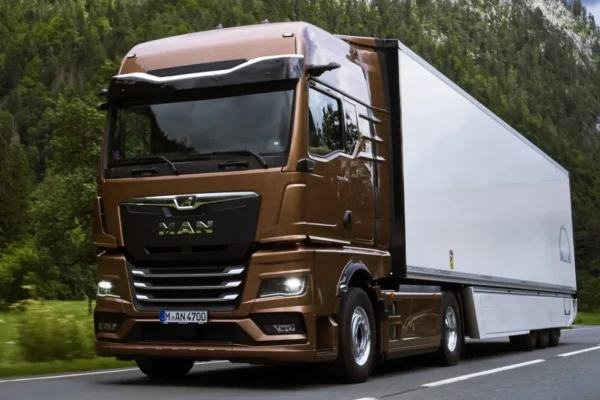 2025 MAN TGX 18.560