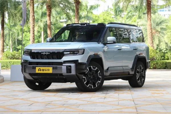 2025 BYD Leopard 8